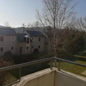 Appartement Calme Et Propre Le Goelia, Saint-Geniez-dʼOlt